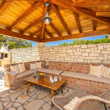 Emily فيلة Agios Stefanos Kassiopi