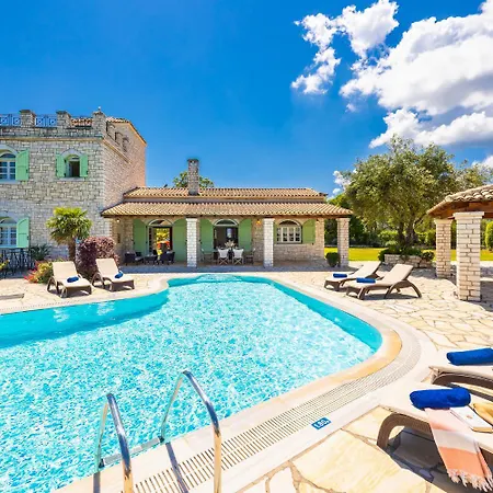 Emily Villa Agios Stefanos (Thinali)